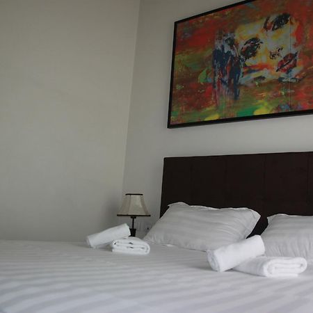 Living Hotel Tiranë Eksteriør bilde