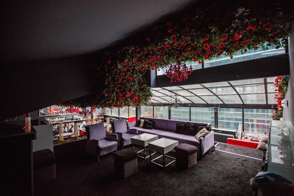 Living Hotel Tiranë Eksteriør bilde