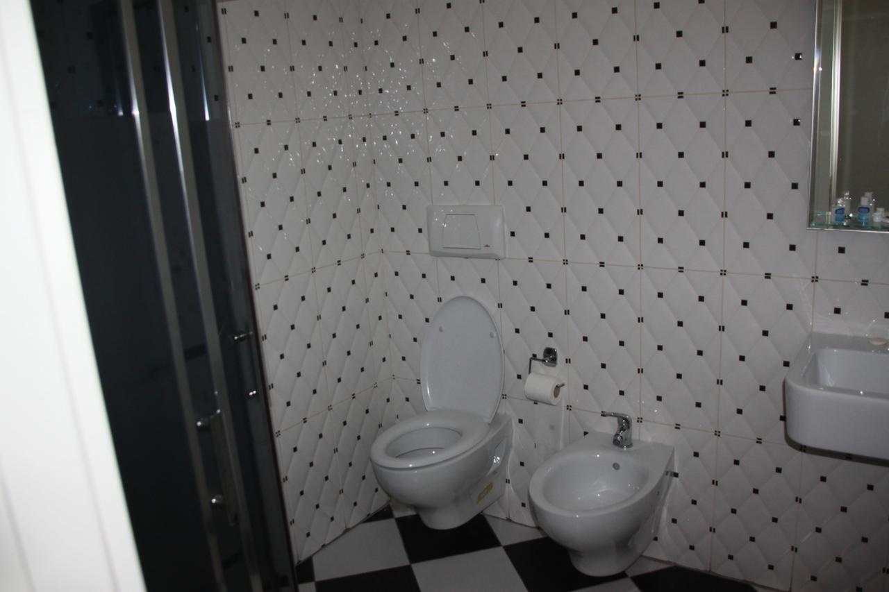 Living Hotel Tiranë Eksteriør bilde
