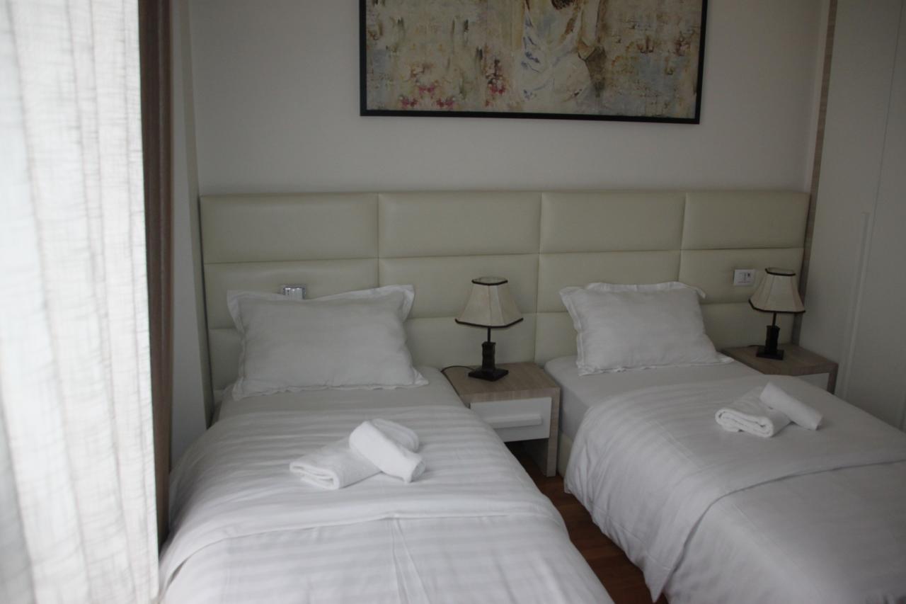 Living Hotel Tiranë Eksteriør bilde