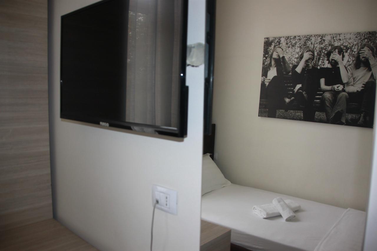 Living Hotel Tiranë Eksteriør bilde