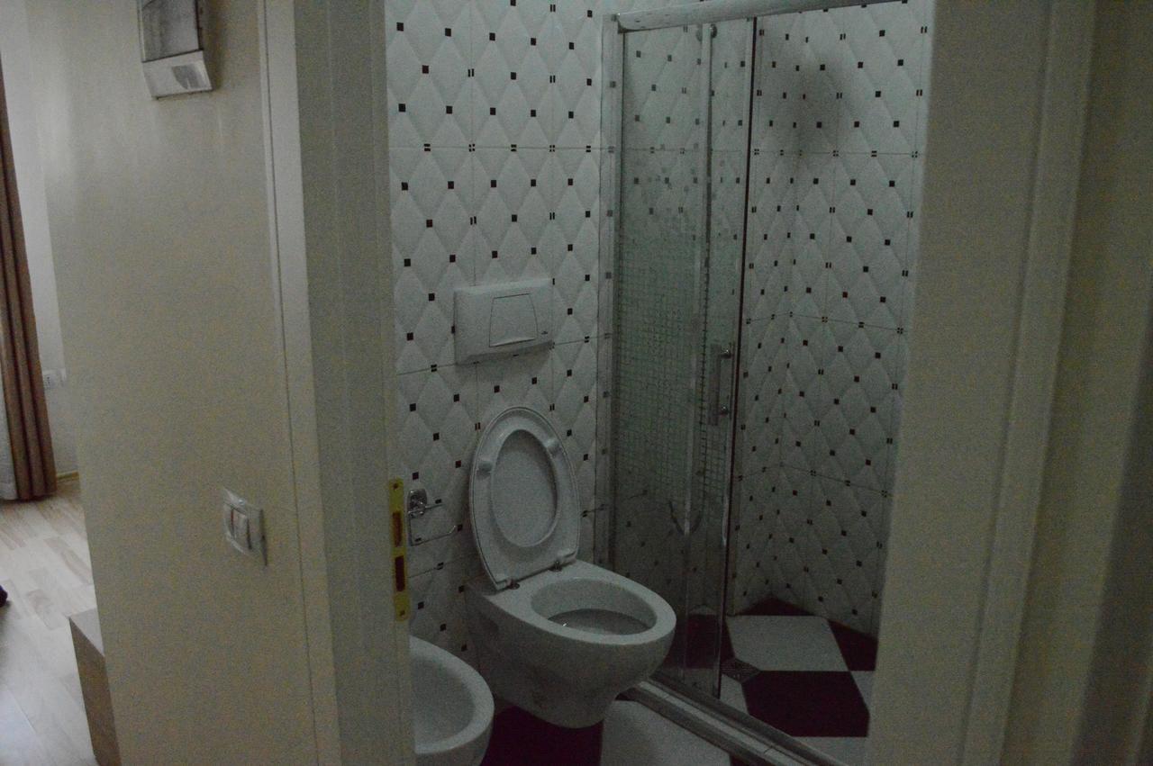 Living Hotel Tiranë Eksteriør bilde