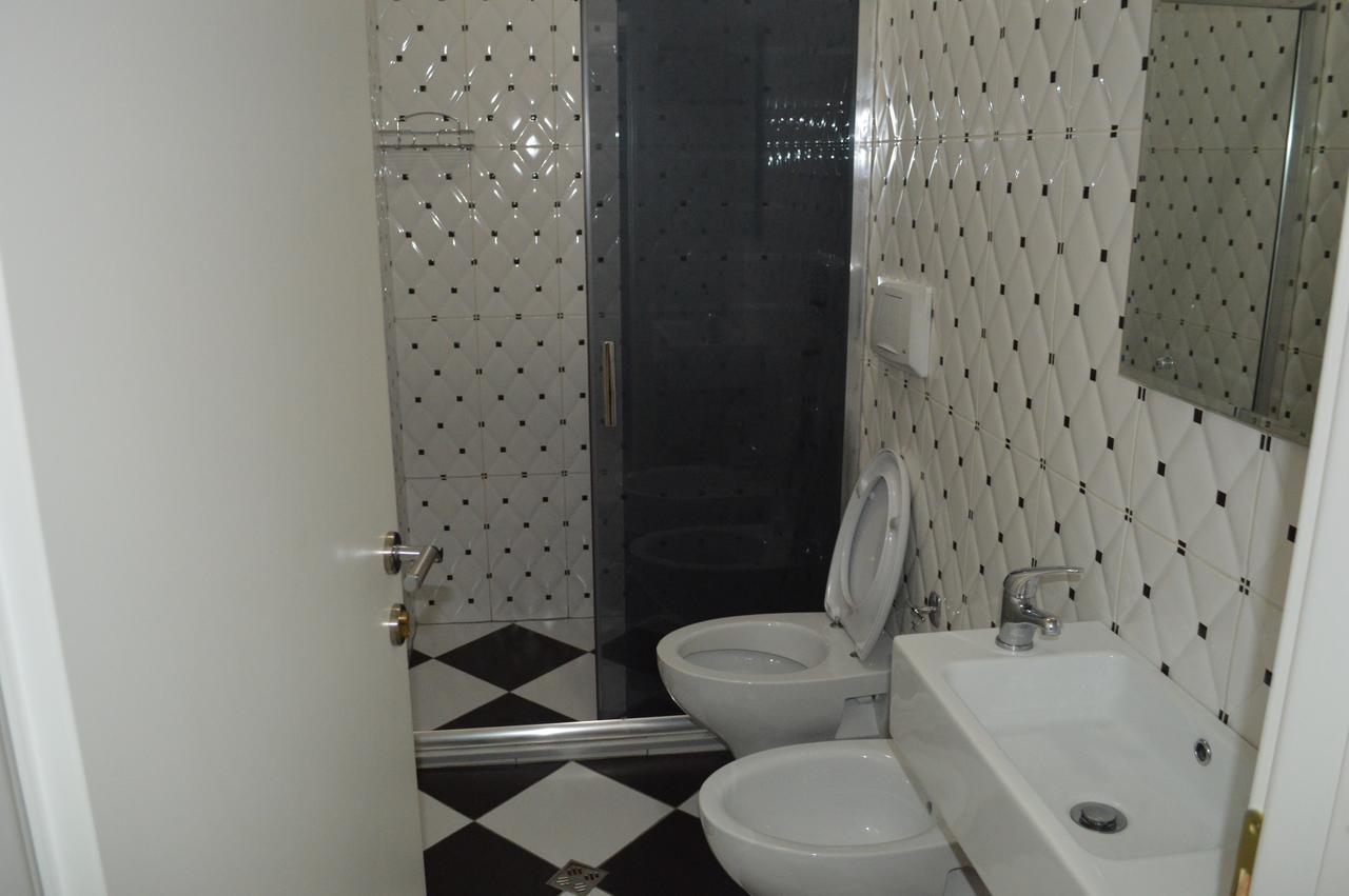 Living Hotel Tiranë Eksteriør bilde